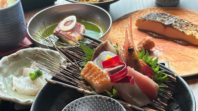 魚吉別邸 會 - 料理写真: