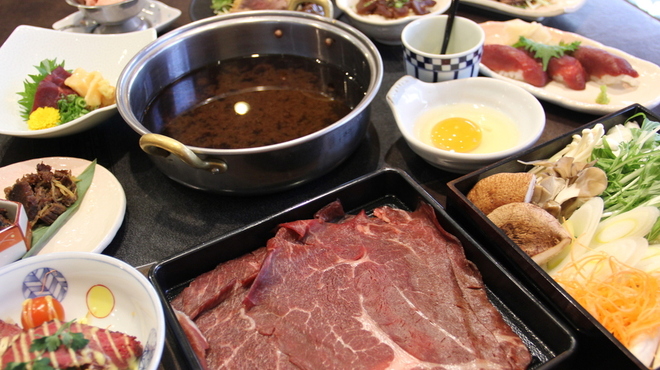 馬肉バル 新三よし - メイン写真: