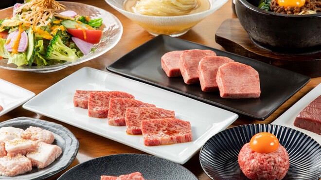 焼肉ホルモン 新井屋 - メイン写真: