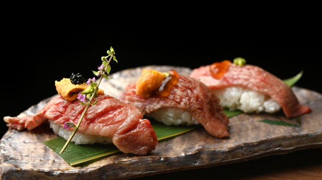 神戸牛鉄板ステーキ沙耶香 - 料理写真:神戸牛肉寿司