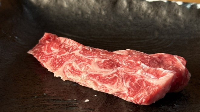 立喰い焼肉 治郎丸 - メイン写真: