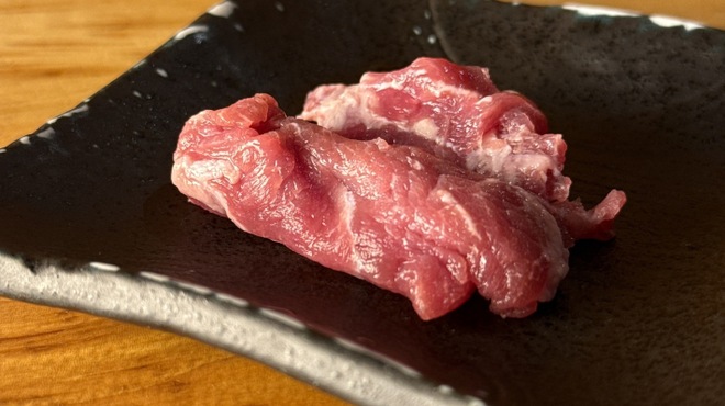立喰い焼肉 治郎丸 - メイン写真: