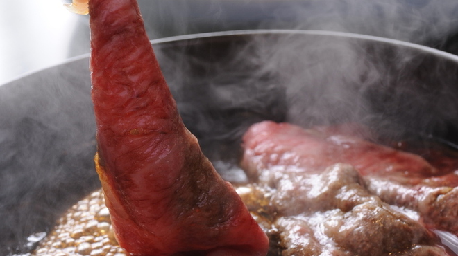 肉の松阪 - メイン写真: