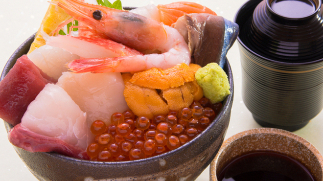 春夏秋冬 活魚料理 北海 - メイン写真: