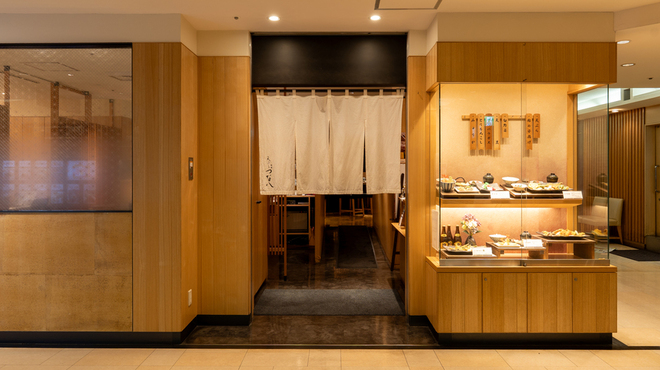 天ぷら新宿つな八 - メイン写真: