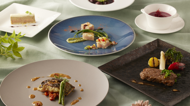 The Grill on 30th - メイン写真:
