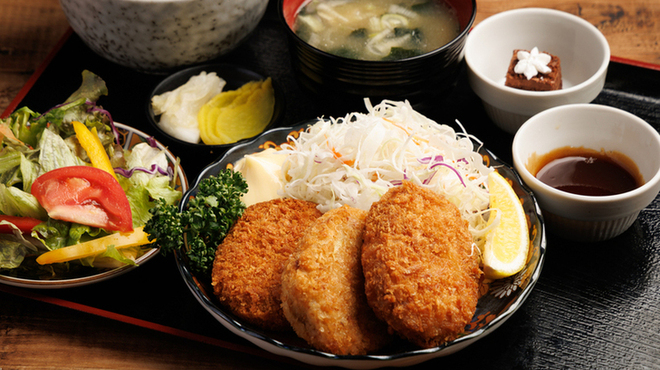名物屋 - メイン写真: