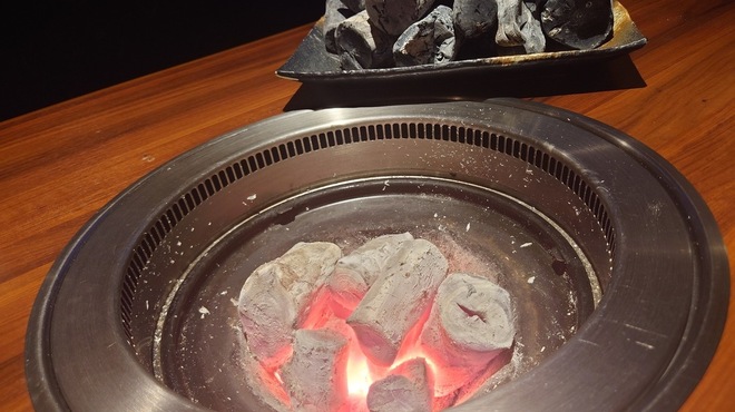 炭火焼肉 あもん - メイン写真: