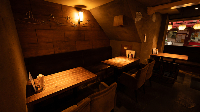 中落ち百円の居酒屋 まぐろんち - メイン写真: