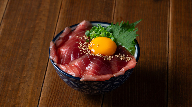 中落ち百円の居酒屋 まぐろんち - メイン写真: