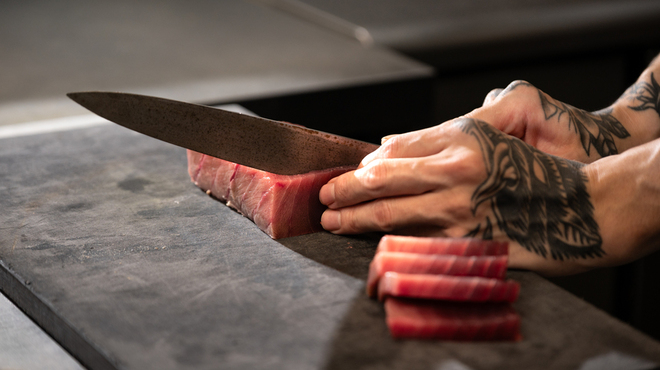 中落ち百円の居酒屋 まぐろんち - メイン写真: