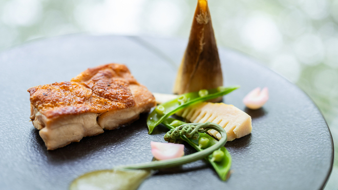 イタリア料理 リストランテ フィッシュボーン - 料理写真:阿波尾鶏のロースト