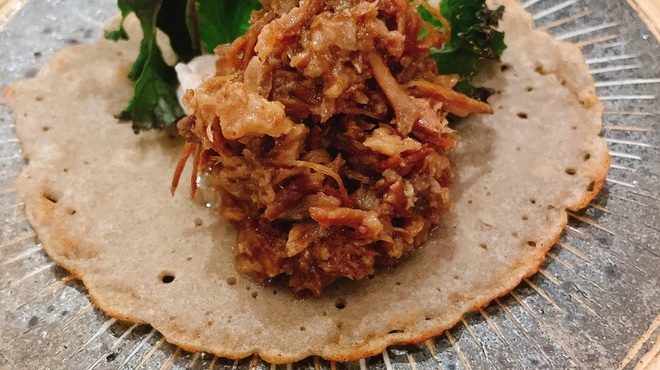 うわのそら - 料理写真:吟醸豚とサラダケールの蕎麦粉のクレープ