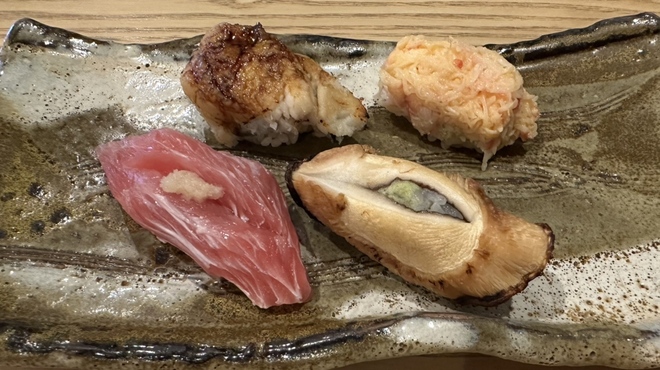 藤鮨 - 料理写真:鮪ほほ肉、椎茸