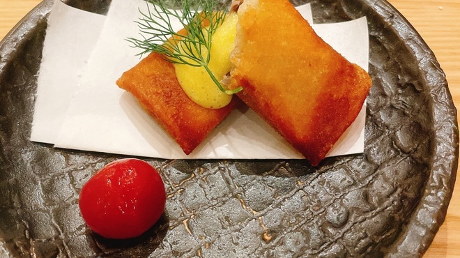 うわのそら - 料理写真:オイル漬けしたイワシの春巻き