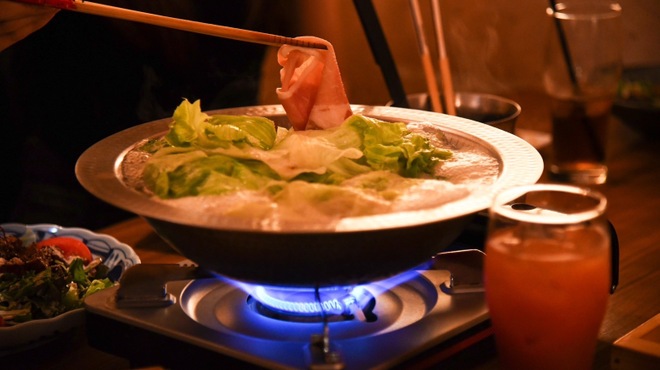 しゃぶしゃぶ・創作料理居酒屋 豚吟 - メイン写真: