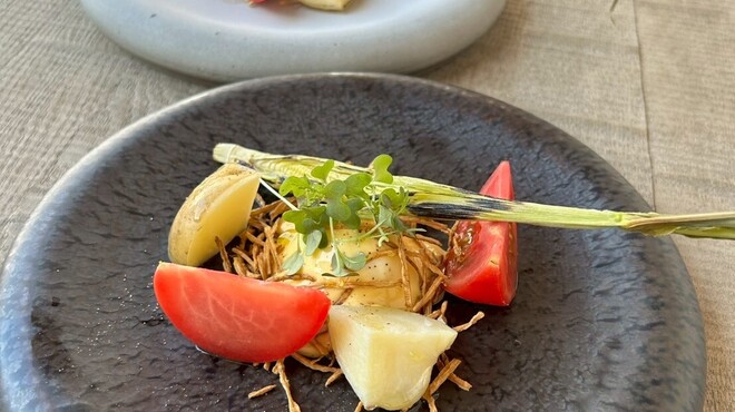 TABLE MOTHER - 料理写真:ヤングコーンのロティ　ウフマヨ