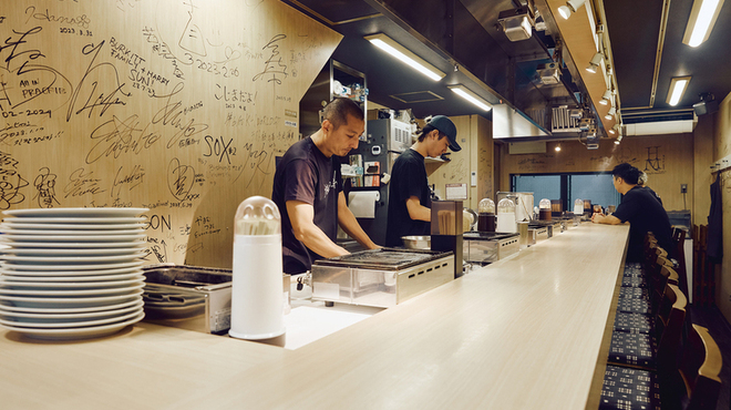 焼肉やっちゃん - 内観写真: