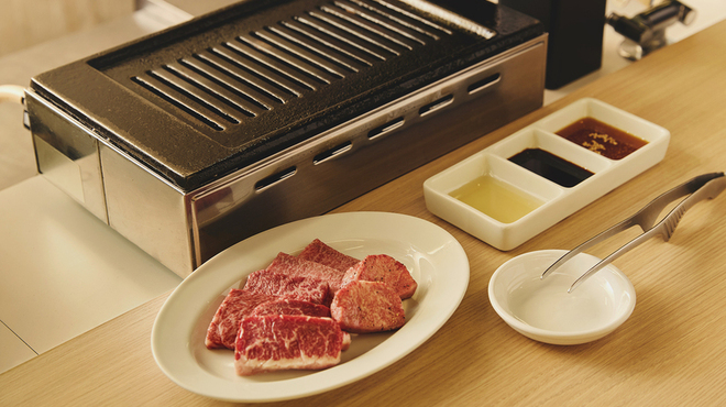 焼肉やっちゃん - 内観写真: