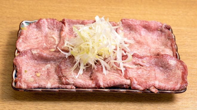 黒毛和牛ホルモン 大衆焼肉しんすけ - メイン写真: