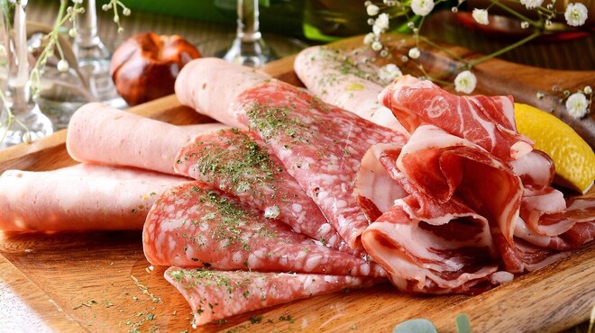 Private rooms × Teppan Izakaya Tesshin Yokkaichi Ekimae Ten