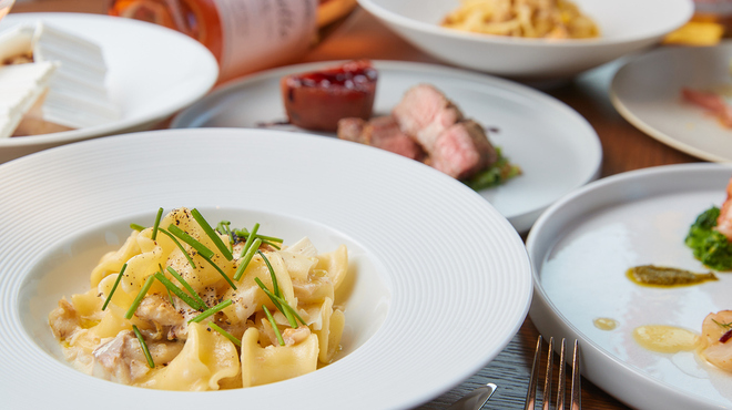MAIN DINING sereno(THE MARK GRAND HOTEL) - メイン写真: