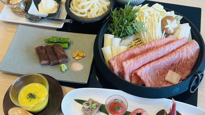 和牛すき焼きぱんが - メイン写真: