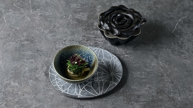 GLOUTON SHURI - 料理写真:ウナギ炭火焼イラブーコンソメ山葵 