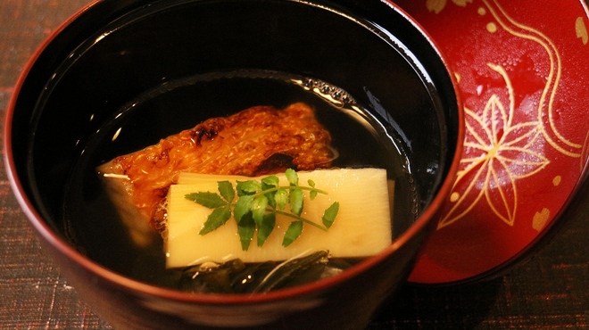 馳走 きむら - 料理写真:お碗は熊本のたけのこ、キンメダイ、鳴門のワカメ。