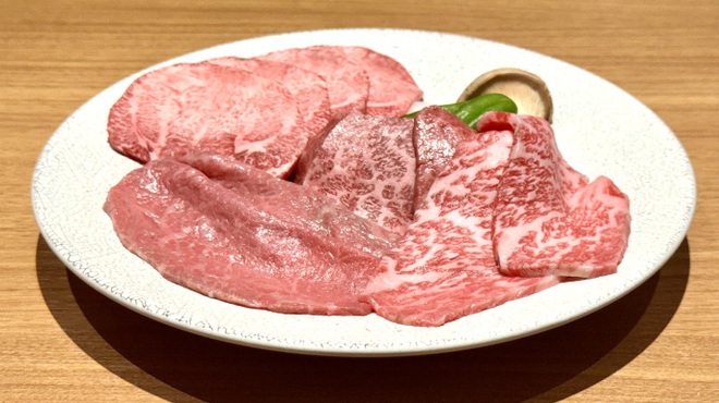 WAGYU YAKINIKU IBUSANA - メイン写真: