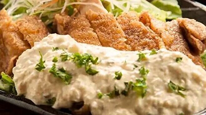 もつ鍋 鉄鍋餃子 鳥炭火焼き 九州酒場 丸九 - メイン写真: