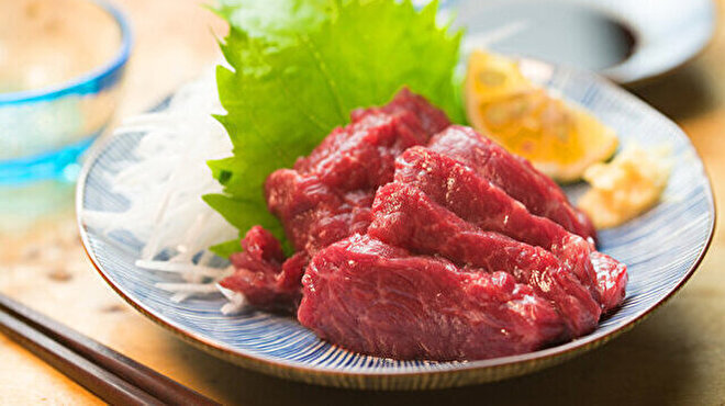 もつ鍋 鉄鍋餃子 鳥炭火焼き 九州酒場 丸九 - メイン写真: