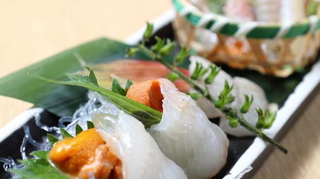 海栗屋 - メイン写真: