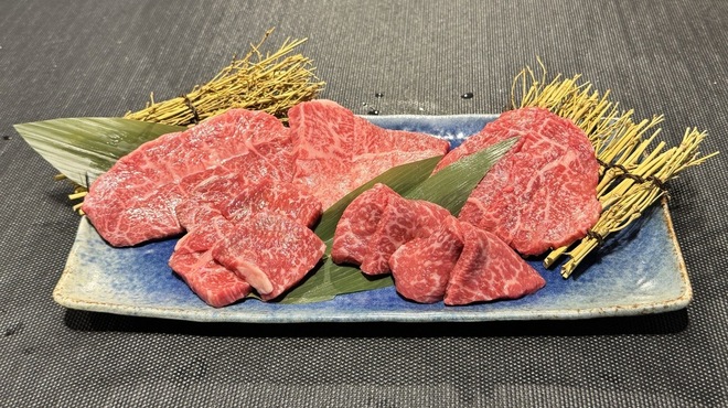 焼肉はうす たられば - メイン写真: