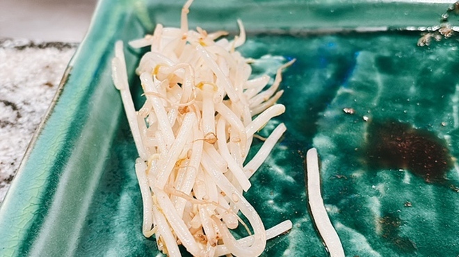 シカン - 料理写真:胡麻もやし