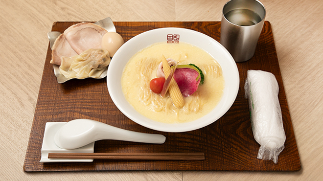 中華そば 色即是空 - メイン写真: