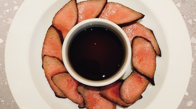 名物生タン焼肉エクボ - メイン写真: