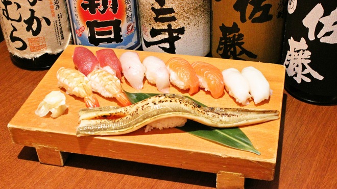 海鮮居酒屋 まんげつ すしと刺身 - メイン写真: