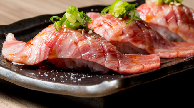 焼肉ホルモン にくろう - メイン写真: