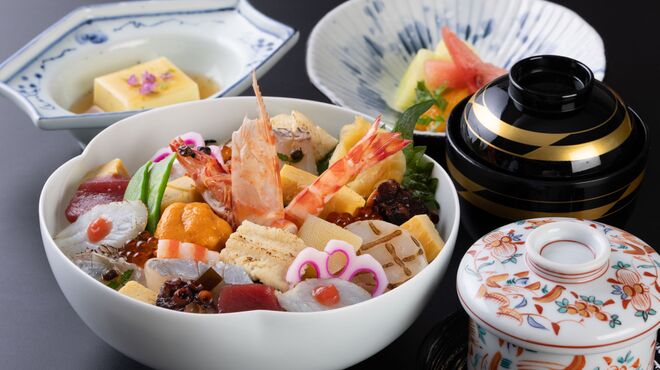 日本料理「弁慶」 - 料理写真:橘流ばらちらし