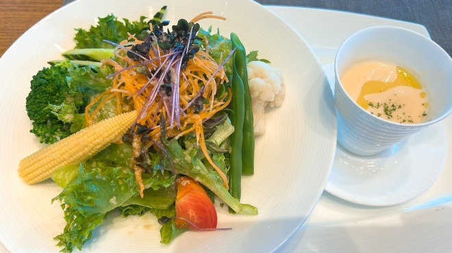 オールデイダイニング オアシスガーデン - 料理写真: