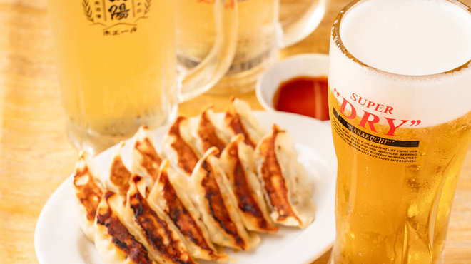 餃子ノ酒場 太陽ホエール - メイン写真: