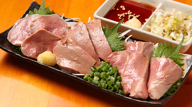 やきとん酒場 炭火焼き おとん家 - メイン写真: