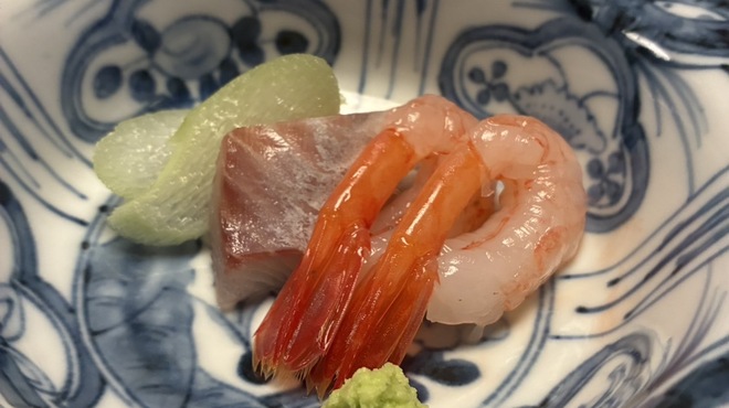 かなざわ玉泉邸 - 料理写真:毎朝市場で仕入れた日本海の幸