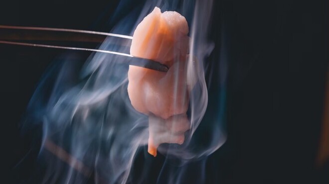 炭火焼肉ホルモン 笑う門には肉来る - メイン写真: