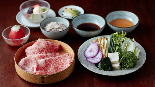 しゃぶしゃぶ 山笑ふ - 料理写真:神戸牛、松阪牛、山形牛のしゃぶしゃぶ