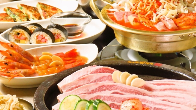 韓豚屋 - メイン写真: