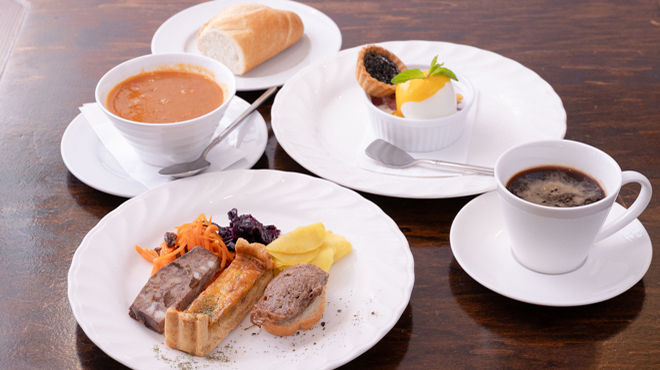 フランス地方料理レストラン MOMOKA - メイン写真: