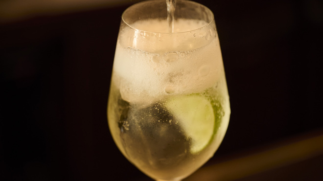 grigio la tavola - メイン写真: