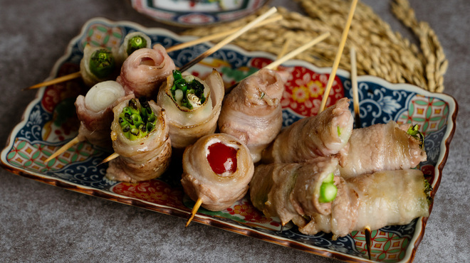 個室居酒屋 博多串焼き＆肉寿司食べ放題 ふくとら - メイン写真:
